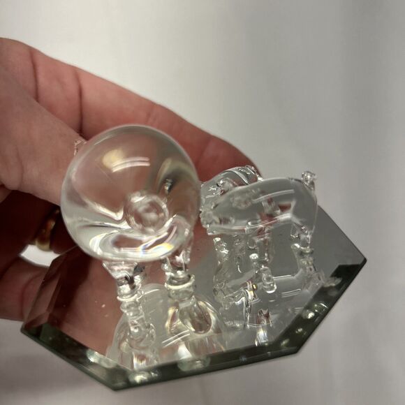 Vintage Glass Mother Pig And 2 Piglets on Mirror 3" Diameter Mama 1.5" High - Picture 5 of 6
